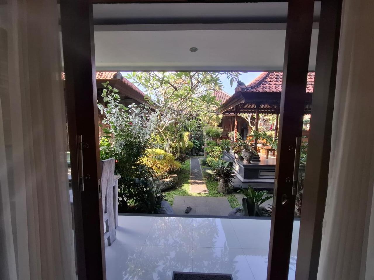 Nang Ade House Hotel อูบุด ภายนอก รูปภาพ