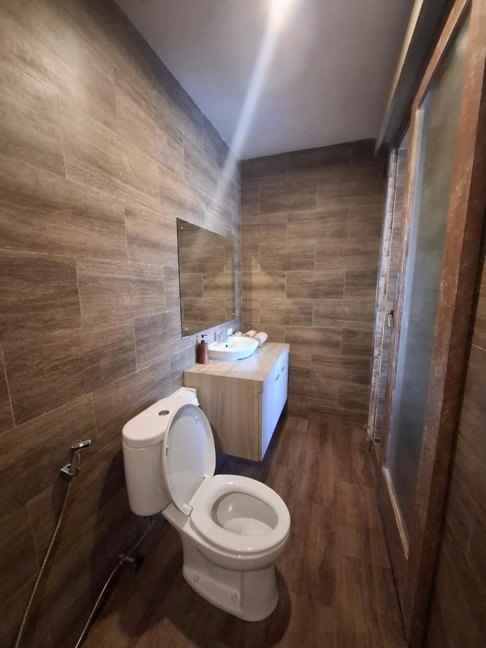 Nang Ade House Hotel อูบุด ภายนอก รูปภาพ