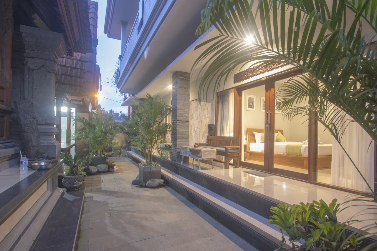 Nang Ade House Hotel อูบุด ภายนอก รูปภาพ